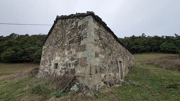 Finca rústica de 2,68 ha en venta en San pedro del romeral, Cantabria